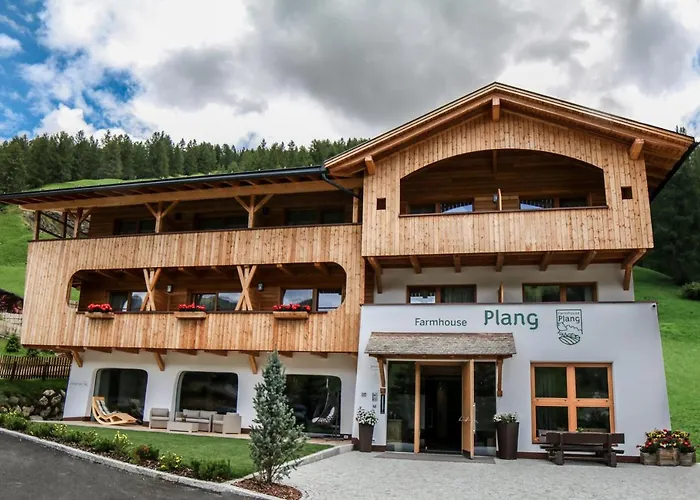 Plang Farmhouse